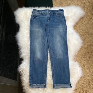WHBM Straight Fit Ankle jeans, size 4